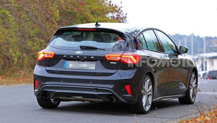 Ford Focus RS 2021: 400 cv ibridi - Foto 5 di 25