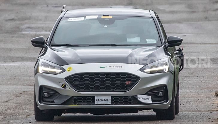 Ford Focus RS 2021: 400 cv ibridi - Foto 16 di 25