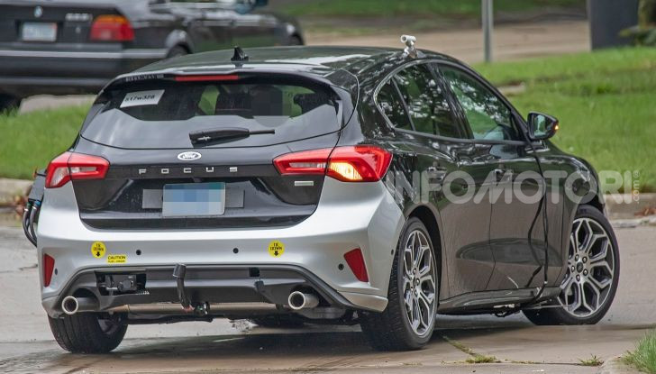 Ford Focus RS 2021: 400 cv ibridi - Foto 19 di 25
