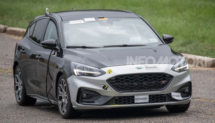 Ford Focus RS 2021: 400 cv ibridi - Foto 20 di 25