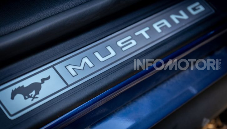 Nuova Ford Mustang GT 2018: La prova del V8 da 450CV - Foto 17 di 27