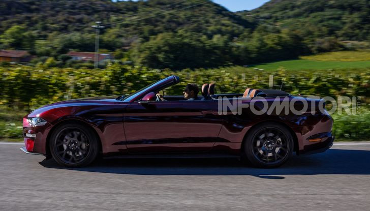 Nuova Ford Mustang GT 2018: La prova del V8 da 450CV - Foto 20 di 27