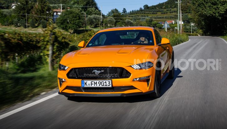 Nuova Ford Mustang GT 2018: La prova del V8 da 450CV - Foto 22 di 27