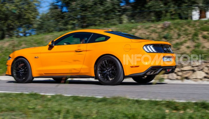 Nuova Ford Mustang GT 2018: La prova del V8 da 450CV - Foto 8 di 27
