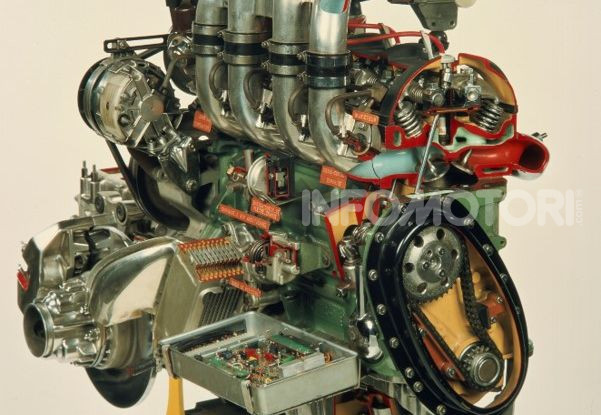 DS all’origine dell’avanguardia: fibre ottiche nel cruscotto - Foto 3 di 4