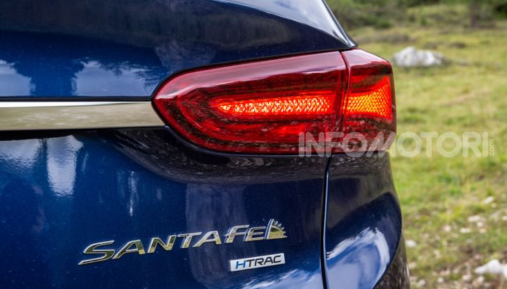 Prova nuova Hyundai Santa Fe 2018: il SUV con 4×4, 7 posti e 200CV - Foto 16 di 24