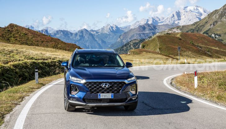Prova nuova Hyundai Santa Fe 2018: il SUV con 4×4, 7 posti e 200CV - Foto 7 di 24