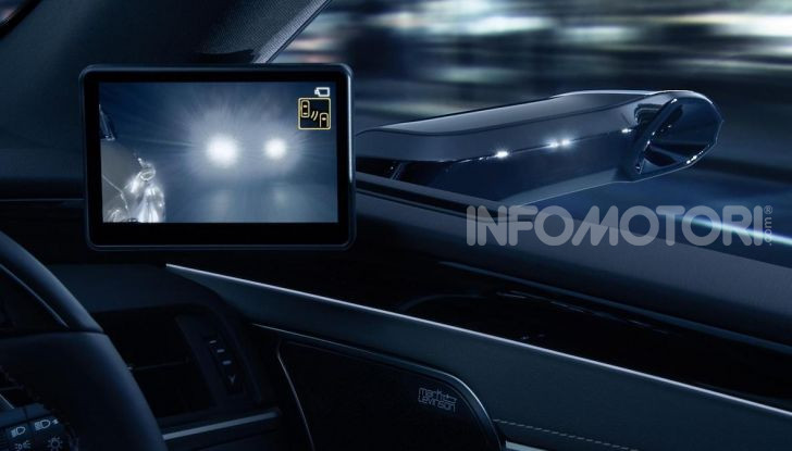 Lexus presenta specchi retrovisori digitali con camera HD - Foto 6 di 9