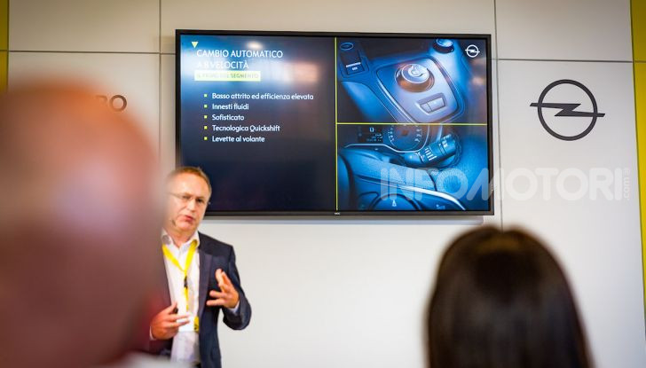 Opel Combo Life: tecnologia, sicurezza e spazio in abbondanza - Foto 25 di 37