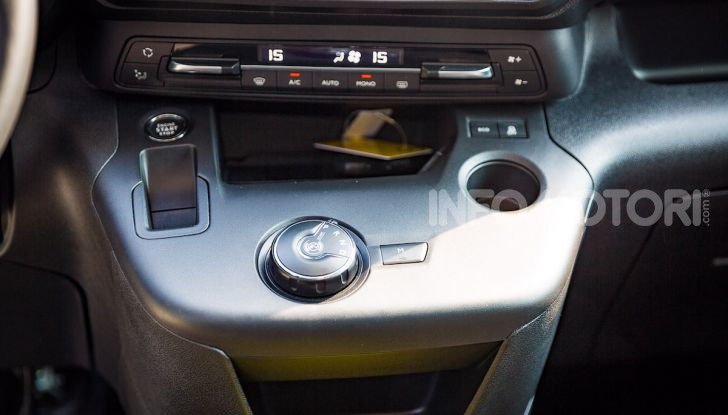 Opel Combo Life: tecnologia, sicurezza e spazio in abbondanza - Foto 29 di 37
