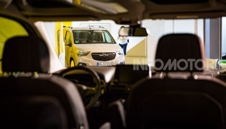 Opel Combo Life: tecnologia, sicurezza e spazio in abbondanza - Foto 9 di 37