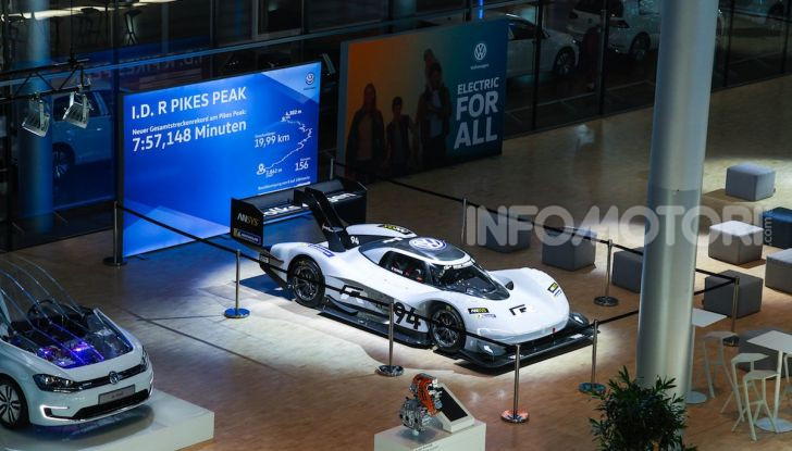 Volkswagen: l’era dell’elettrico è iniziata ed è per tutte le tasche - Foto 2 di 20