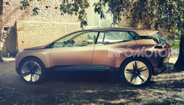 BMW i4 nel 2021 cerca di sfidare Tesla Model 3 e Model Y - Foto 8 di 14
