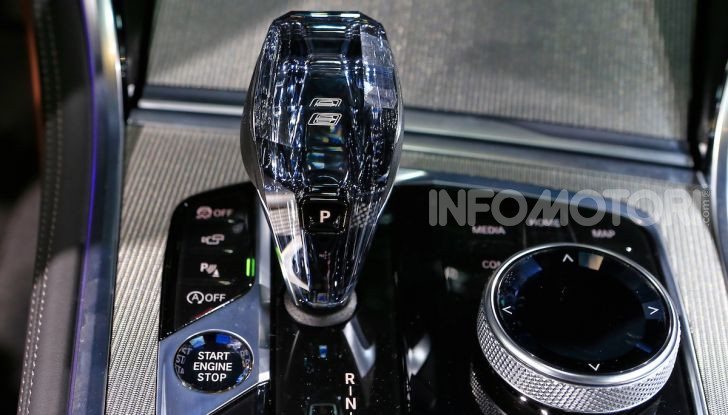 BMW Serie 8 Coupè 2018 al debutto con 530 CV - Foto 21 di 36