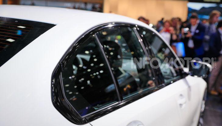 Nuova BMW Serie 3, la berlina dell’elica pronta al debutto - Foto 18 di 35