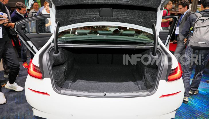 Nuova BMW Serie 3, la berlina dell’elica pronta al debutto - Foto 22 di 35