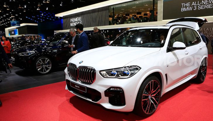 BMW X5, la quarta generazione debutta su strada - Foto 6 di 23