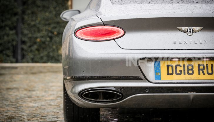 Nuova Bentley Continental GT 2018: la prova della Gran Turismo perfetta - Foto 32 di 48