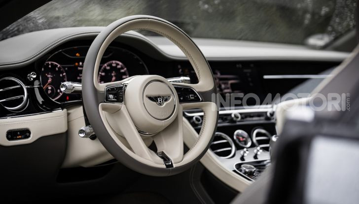 Nuova Bentley Continental GT 2018: la prova della Gran Turismo perfetta - Foto 42 di 48