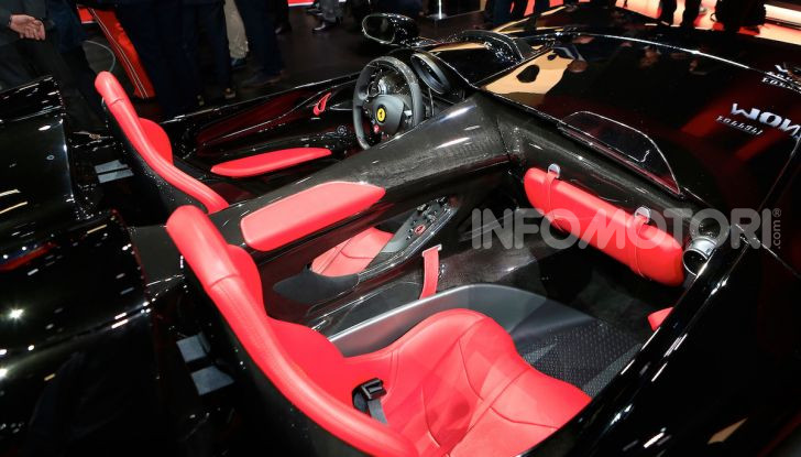 Ferrari Monza SP1 e SP2, nasce la serie limitata Icona - Foto 21 di 21