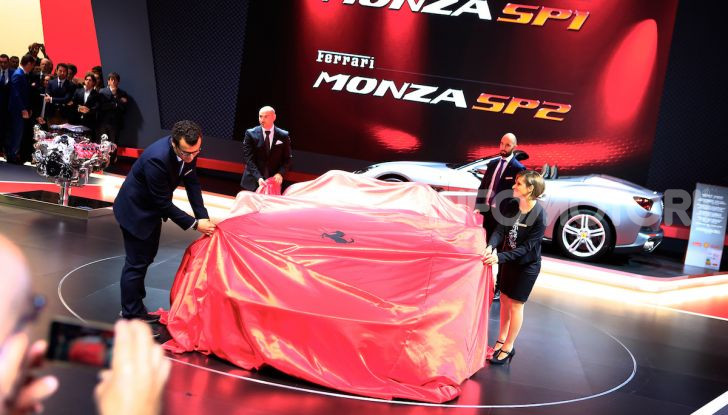 Ferrari Monza SP1 e SP2, nasce la serie limitata Icona - Foto 12 di 21