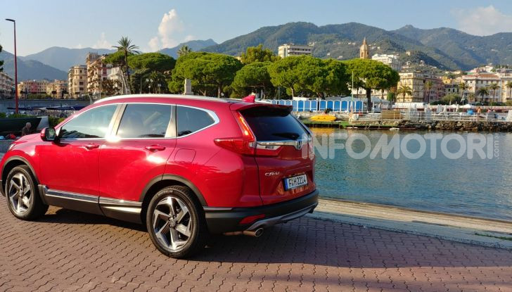Nuova Honda CR-V 2018, la prova del SUV nipponico con motore V-TEC - Foto 3 di 27