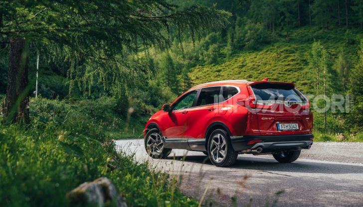 Nuova Honda CR-V 2018, la prova del SUV nipponico con motore V-TEC - Foto 24 di 27