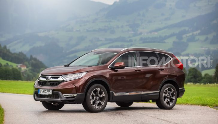 Nuova Honda CR-V 2018, la prova del SUV nipponico con motore V-TEC - Foto 15 di 27