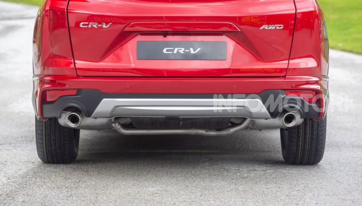Nuova Honda CR-V 2018, la prova del SUV nipponico con motore V-TEC - Foto 21 di 27