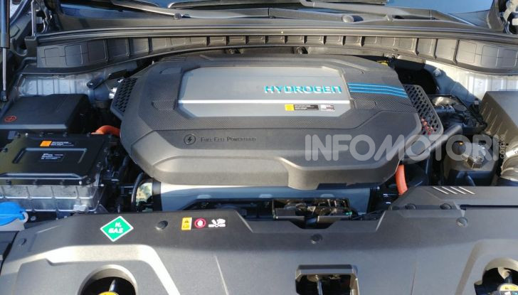 Hyundai Nexo da record: 778 km con un pieno di idrogeno - Foto 7 di 9