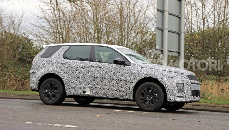 Land Rover Discovery Sport 2020: facelift ibrido ad alta tecnologia - Foto 17 di 29