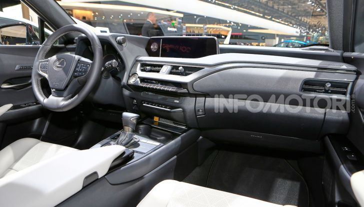 Lexus UX 2018, il crossover cittadino del marchio nipponico - Foto 13 di 13