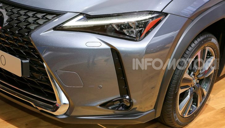 Lexus UX 2018, il crossover cittadino del marchio nipponico - Foto 4 di 13