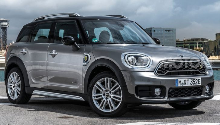 Il Parlamento Europeo abbatte le emissioni e rilancia auto elettriche al 20% già nel 2025 - Foto 6 di 12