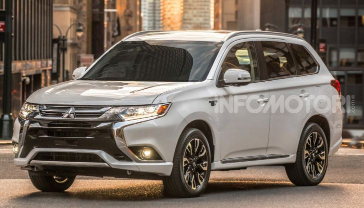 Il Parlamento Europeo abbatte le emissioni e rilancia auto elettriche al 20% già nel 2025 - Foto 7 di 12