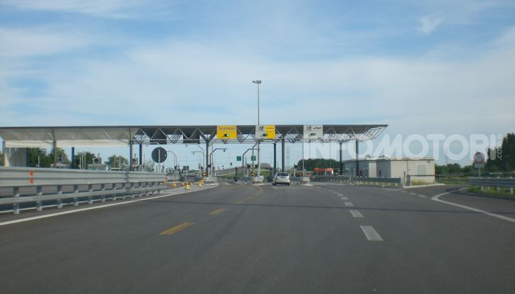 Primo weekend di grandi rientri: bollino rosso sulle strade italiane - Foto 4 di 7