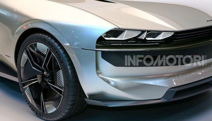 Peugeot e-Legend Concept, l’elettrica a guida autonoma del futuro - Foto 6 di 16