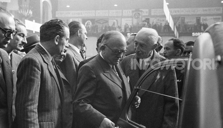 3 ottobre 1948: la presentazione della Citroën 2CV al Salone di Parigi - Foto 1 di 7