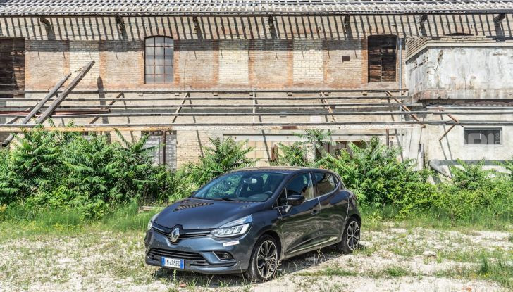 Renault Clio Duel 2018: Prova su strada della best-seller italiana con 90 CV - Foto 31 di 36