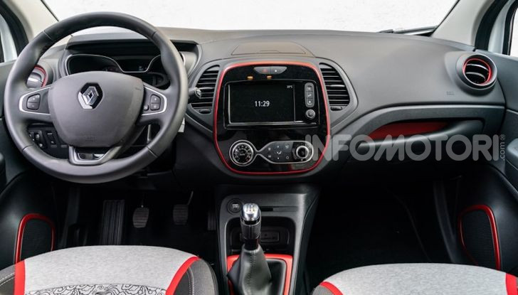 Renault Captur Tokyo Edition: l’auto che si compra sui social con Garage Italia - Foto 14 di 38
