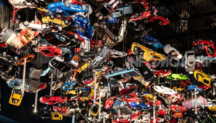 Renault Captur Tokyo Edition: l’auto che si compra sui social con Garage Italia - Foto 22 di 38