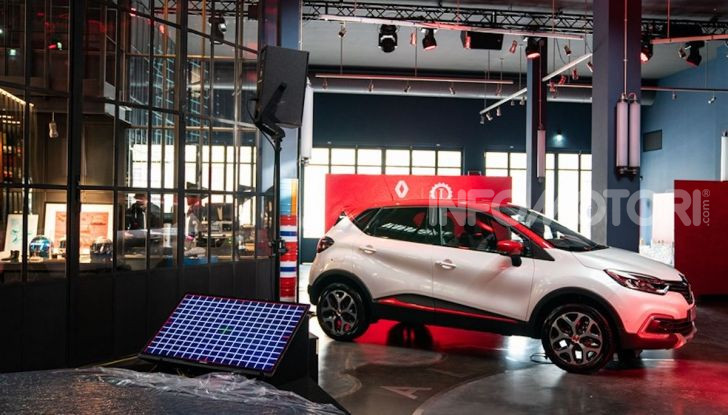 Renault Captur Tokyo Edition: l’auto che si compra sui social con Garage Italia - Foto 27 di 38