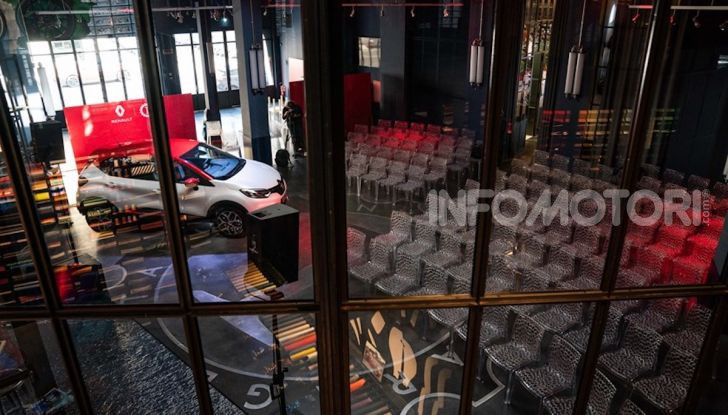 Renault Captur Tokyo Edition: l’auto che si compra sui social con Garage Italia - Foto 32 di 38