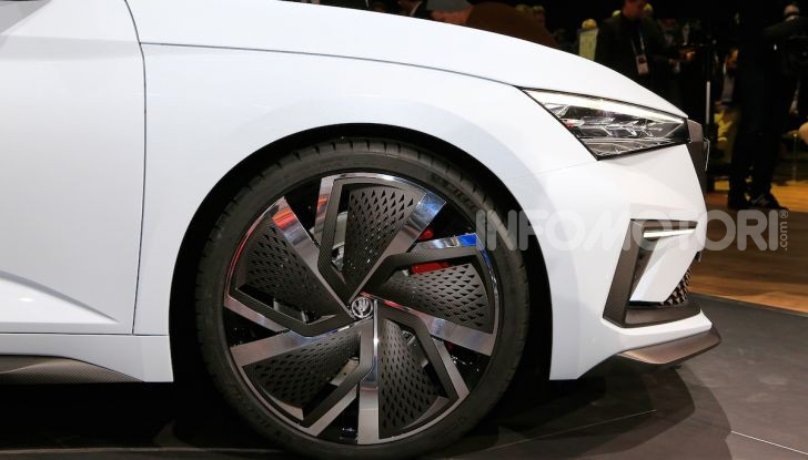 Skoda Vision RS 2018, il concept svelato al Salone di Parigi - Foto 17 di 30