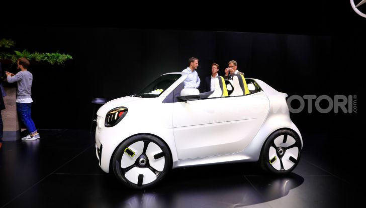 Smart forease, city car open air su base smart EQ fortwo cabrio - Foto 15 di 20