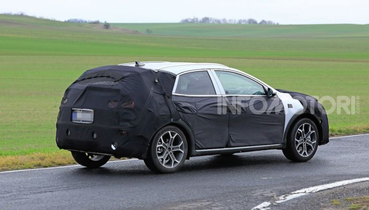 Kia Ceed SUV 2020: il terzo elemento tra Stonic e Sportage - Foto 19 di 31