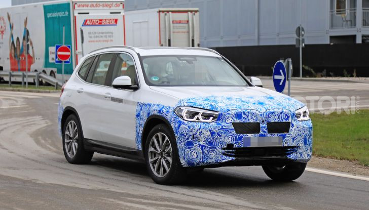 BMW iX3 2020: il SUV elettrico premium è Made in China - Foto 11 di 59