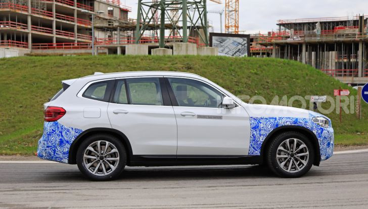 BMW iX3 2020: il SUV elettrico premium è Made in China - Foto 13 di 59