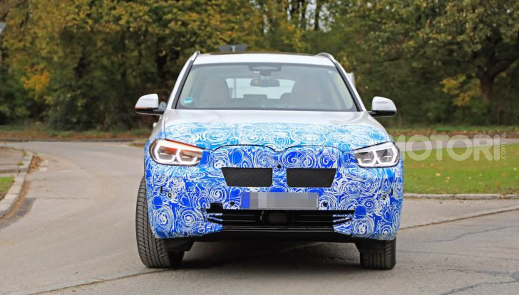 BMW iX3 2020: il SUV elettrico premium è Made in China - Foto 4 di 59