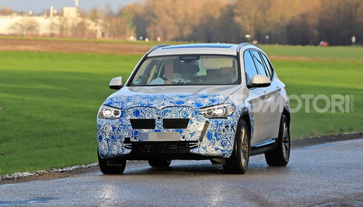 BMW iX3 2020: il SUV elettrico premium è Made in China - Foto 25 di 59